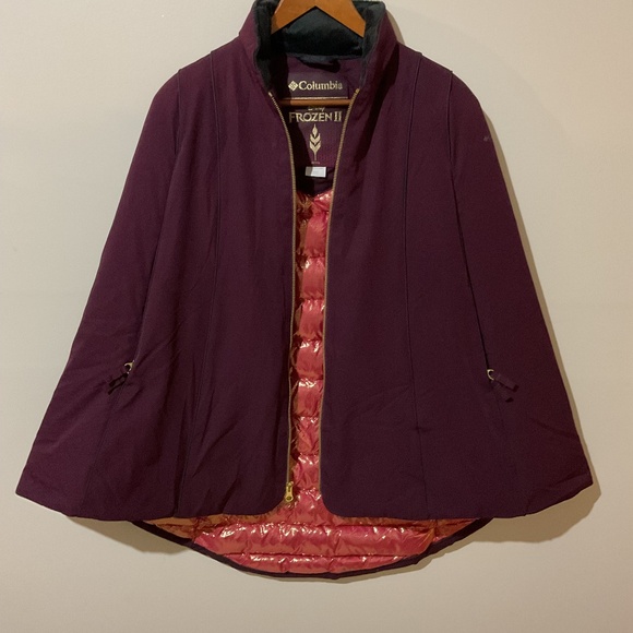 Disney Limited Edition Frozen 2 cape - Picture 1 of 5